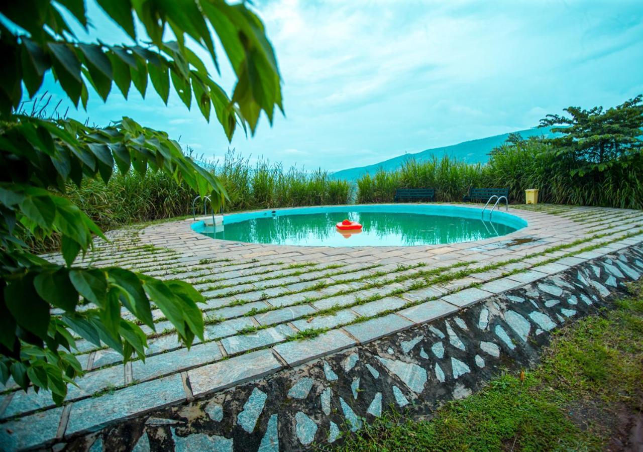 Shining Caves Resort In Anaikatti By Voye Homes Varagampadi Exterior photo